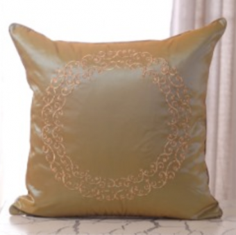 Декоративная подушка "Flaum HOME DECOR" золотой 50*50
